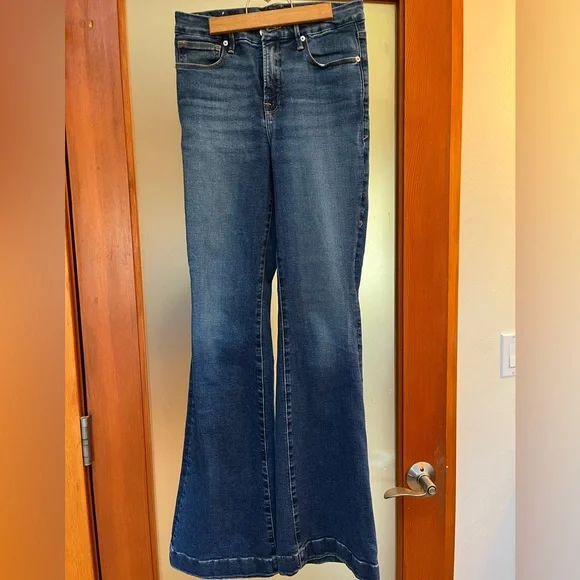 Good American Good Leg Flare Jeans size 2/26 - Picture 6 of 9